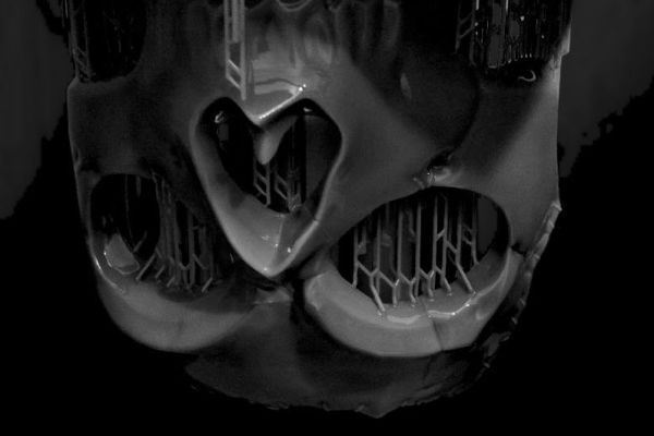 маска надрукована смолою на 3д принтері
